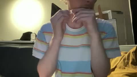 hchappel19 online show from March 15, 5:35 am