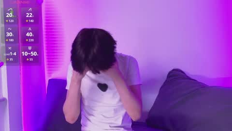 HEEJIN online show from March 28, 9:36 pm