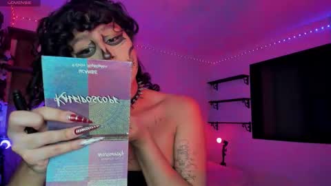 Heka Prudence online show from March 19, 3:54 am