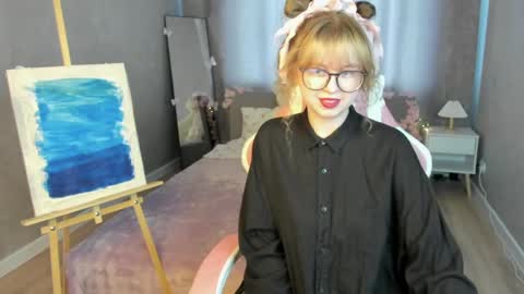 Helen Carson online show from April 21, 2:51 am