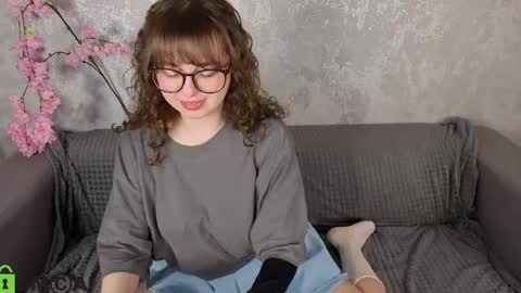 Helen Carson online show from May 4, 1:01 am