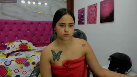 Snapshot of helen_russoo chatting on January 7, 6:21 pm Helen online show from January 7, 6:21 pm