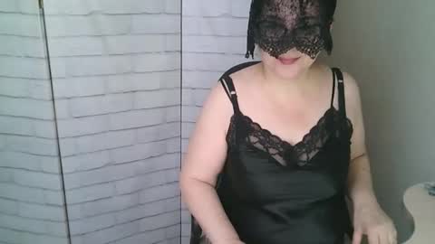 Snapshot of helen_xi chatting on February 24, 7:06 am Helen online show from February 24, 7:06 am