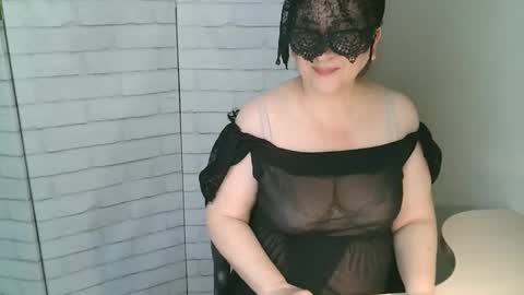 Helen online show from May 5, 5:15 am