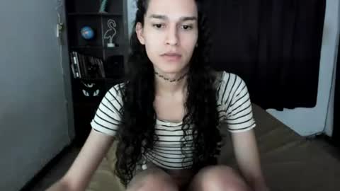 helena_spellman online show from June 20, 7:33 am