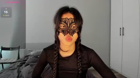 Hi I am Helen online show from June 22, 3:25 am