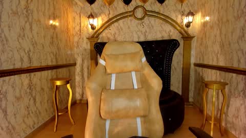 Helen or Hells online show from November 18, 11:25 am