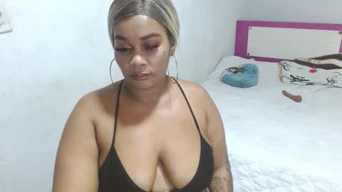 Snapshot of heletra chatting on March 1, 8:05 am heletra online show from March 1, 8:05 am