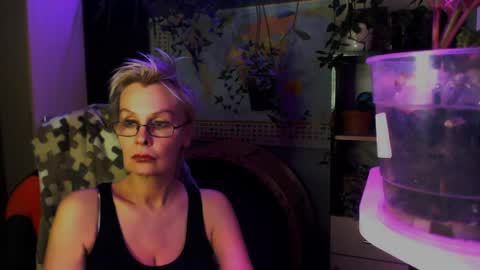 Helga online show from May 4, 5:42 pm