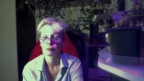 Helga online show from August 1, 7:35 pm