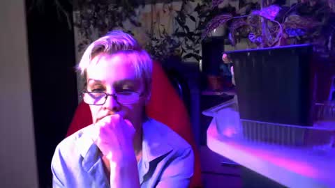 Helga online show from August 7, 8:11 pm