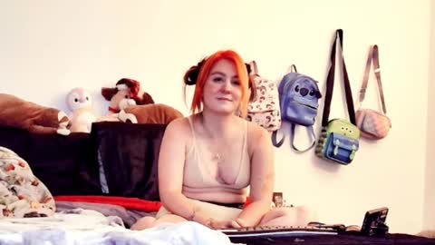 HellienaDesroser online show from September 28, 3:34 am