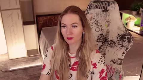 Alisia  Monday to Friday from 10 am to 4 pm GMT 2 online show from July 9, 8:18 am