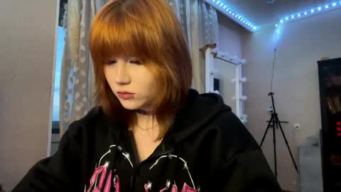 hellokinki online show from May 25, 5:52 pm