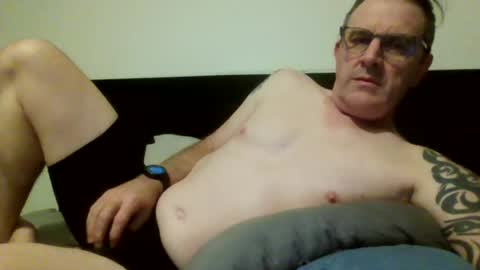 Snapshot of hempie1973 chatting on July 20, 11:12 am hempie1973 online show from July 20, 11:12 am