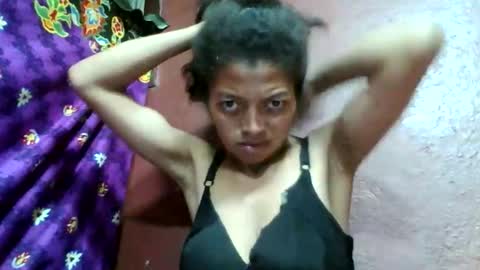 henitsaldy online show from April 18, 7:07 pm