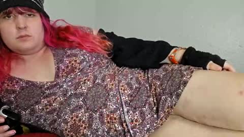 Snapshot of henmasterson chatting on February 8, 7:39 pm henmasterson online show from February 8, 7:39 pm