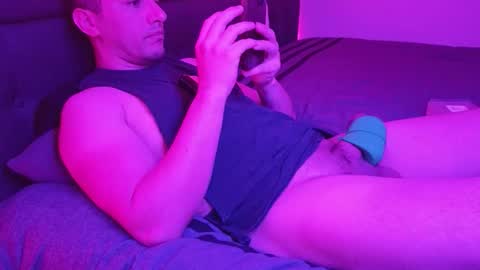 HENNIDRIP online show from January 17, 5:45 am