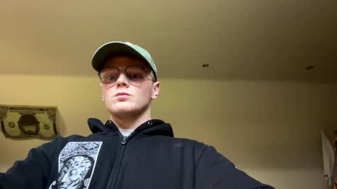 henrietje online show from March 8, 2:21 pm