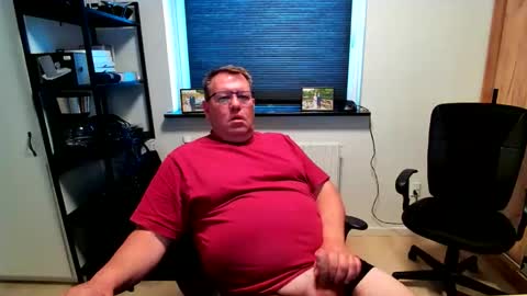 Snapshot of henrikrp1971 chatting on May 22, 7:26 am henrikrp1971 online show from May 22, 7:26 am