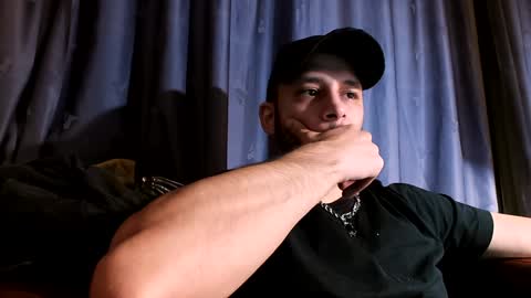 HenryAxe online show from December 10, 11:51 pm