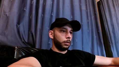 HenryAxe online show from December 29, 2:42 pm