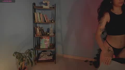 Hello I am Valentina independent Colombian model I love sensuality and pleasure welcome online show from April 20, 11:46 am