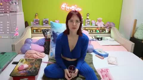 HeraLuna  online show from February 17, 10:05 pm