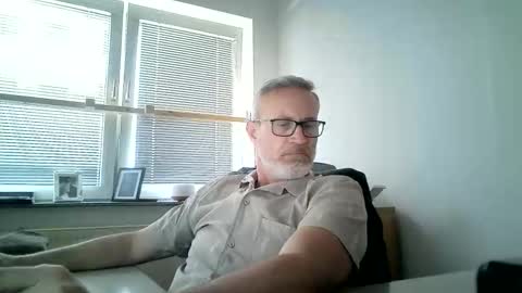 hering76 online show from May 26, 10:33 am