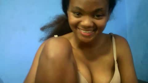 herisse01 online show from April 21, 5:50 pm