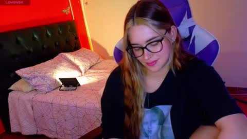 hermione_blonde online show from February 17, 4:13 pm