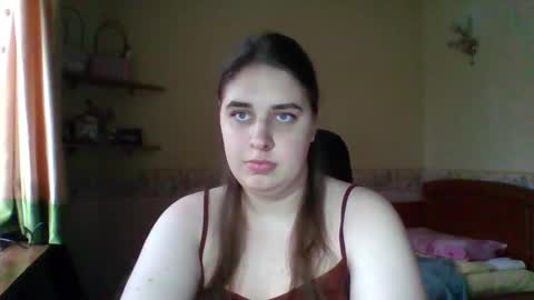 hess_luna_ online show from December 20, 10:11 am