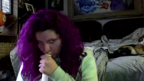 hexedhalo online show from May 8, 12:38 am