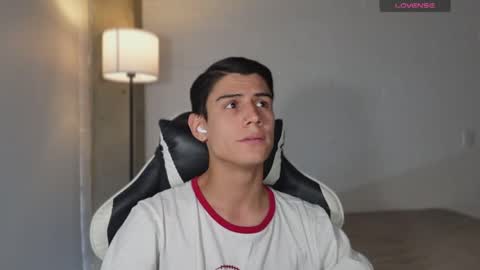 hey_cesard online show from April 21, 6:55 pm