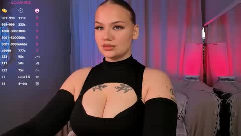 heynoirsam online show from March 8, 6:28 am