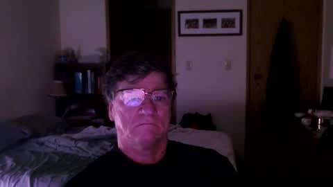 Snapshot of hg99too chatting on November 18, 3:27 pm hg99too online show from November 18, 3:27 pm