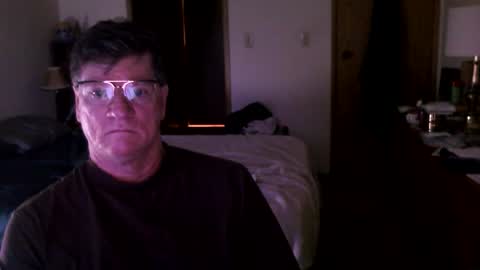 Snapshot of hg99too chatting on December 1, 4:01 pm hg99too online show from December 1, 4:01 pm