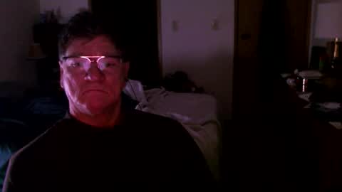 Snapshot of hg99too chatting on December 3, 3:10 pm hg99too online show from December 3, 3:10 pm