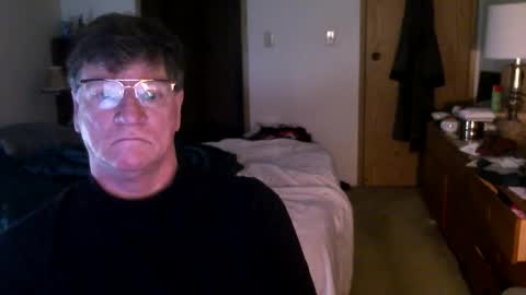 Snapshot of hg99too chatting on December 4, 4:05 pm hg99too online show from December 4, 4:05 pm