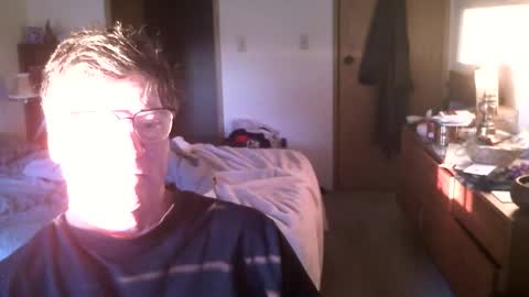 Snapshot of hg99too chatting on December 17, 4:13 pm hg99too online show from December 17, 4:13 pm