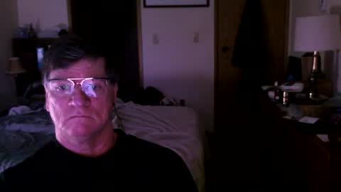 Snapshot of hg99too chatting on December 19, 4:14 pm hg99too online show from December 19, 4:14 pm