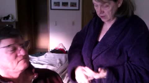 Snapshot of hg99too chatting on February 23, 3:42 pm hg99too online show from February 23, 3:42 pm