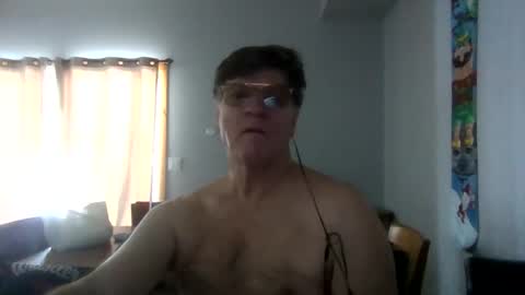 Snapshot of hg99too chatting on March 12, 5:52 pm hg99too online show from March 12, 5:52 pm