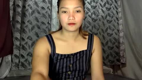 hi_there99 online show from February 9, 2:37 am