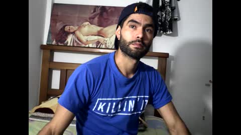 Snapshot of hideonbush051 chatting on December 17, 11:49 am hideonbush online show from December 17, 11:49 am