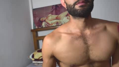 Snapshot of hideonbush051 chatting on December 22, 3:31 pm hideonbush online show from December 22, 3:31 pm