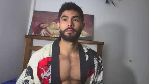 Snapshot of hideonbush051 chatting on January 6, 11:25 am hideonbush online show from January 6, 11:25 am