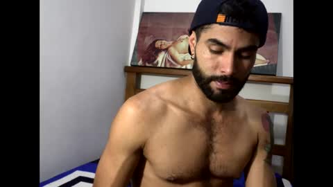 Snapshot of hideonbush051 chatting on January 7, 2:19 pm hideonbush online show from January 7, 2:19 pm