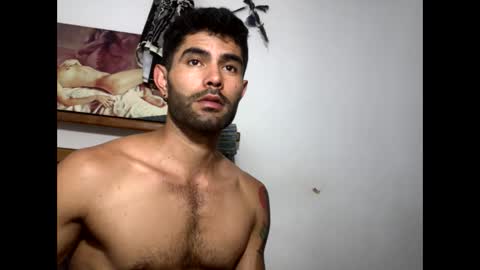 Snapshot of hideonbush051 chatting on January 8, 2:52 pm hideonbush online show from January 8, 2:52 pm