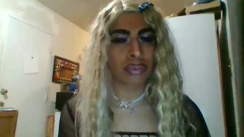 hihheelstranny online show from February 28, 9:32 am